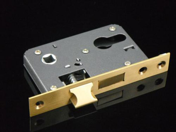 廣州蘋果授權維修商(蘋果攝像頭黑屏修多少錢)